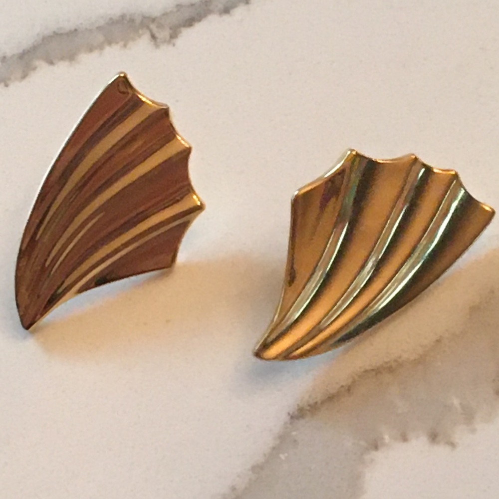 Vintage Monet gold tone fan post earrings